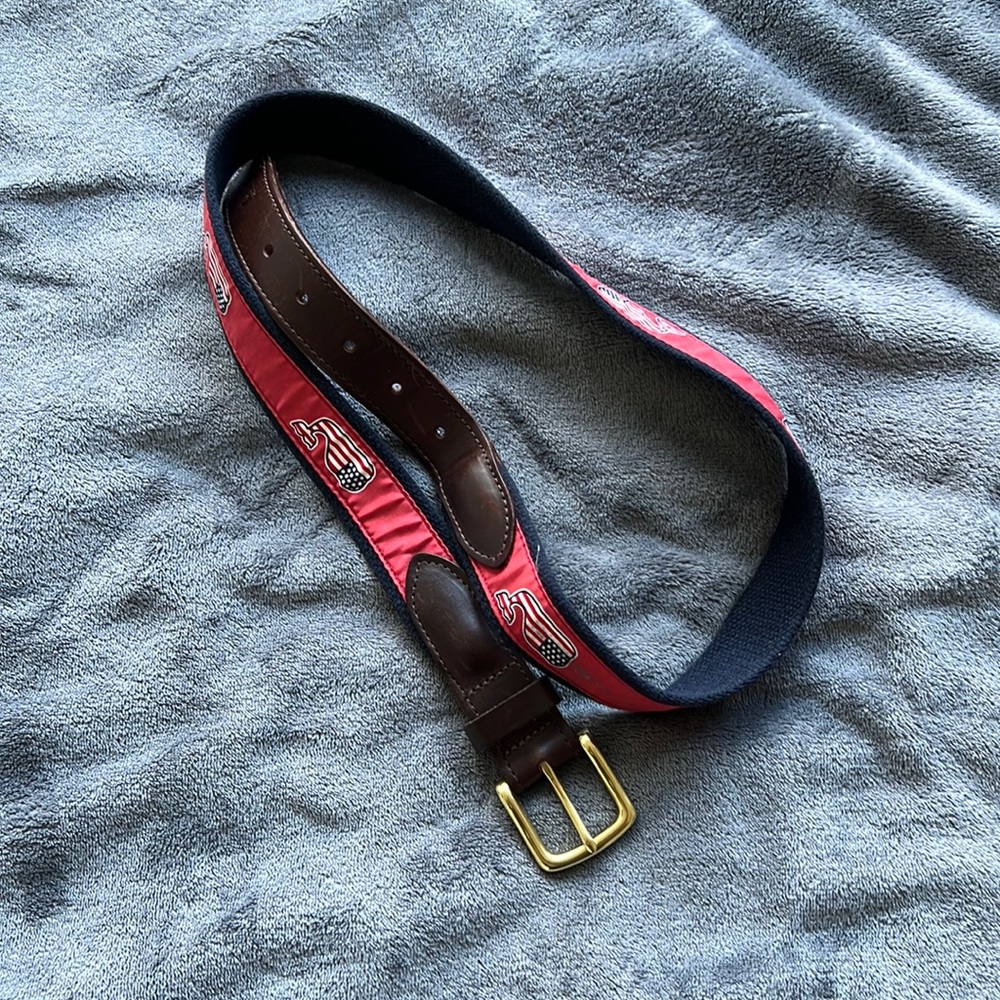 Vineyard Vines Whales America Belt Size 38